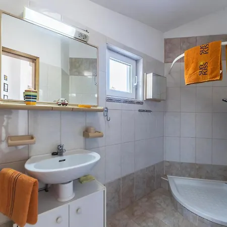 Beautiful In With Kitchen Apartman Barbariga