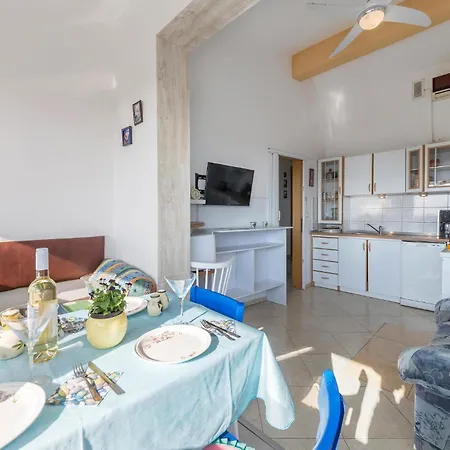 Beautiful In With Kitchen * Barbariga