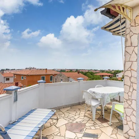 Beautiful In With Kitchen Appartement Barbariga